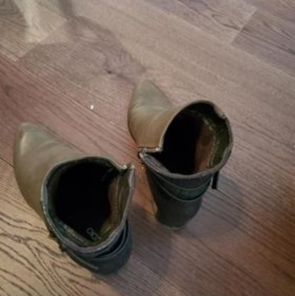 Booties - Picture 3 of 5